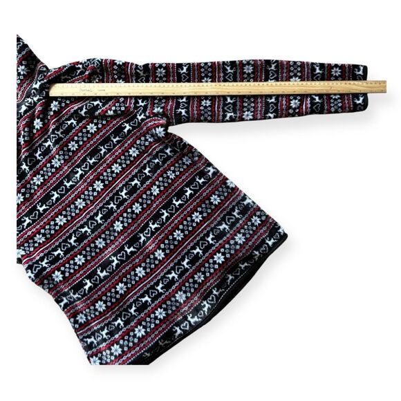 No Boundaries XL (16-18) Red And Black Zip Up Fuzzy Hoodie Poinsettia Holiday - Picture 5 of 7